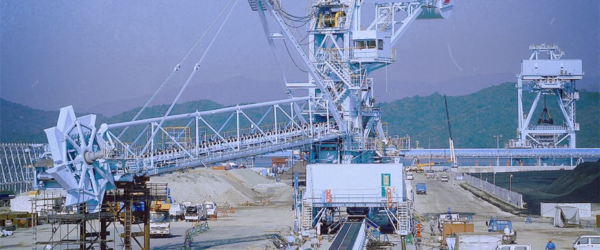 What paint is used for the bottom of the wooden boat?